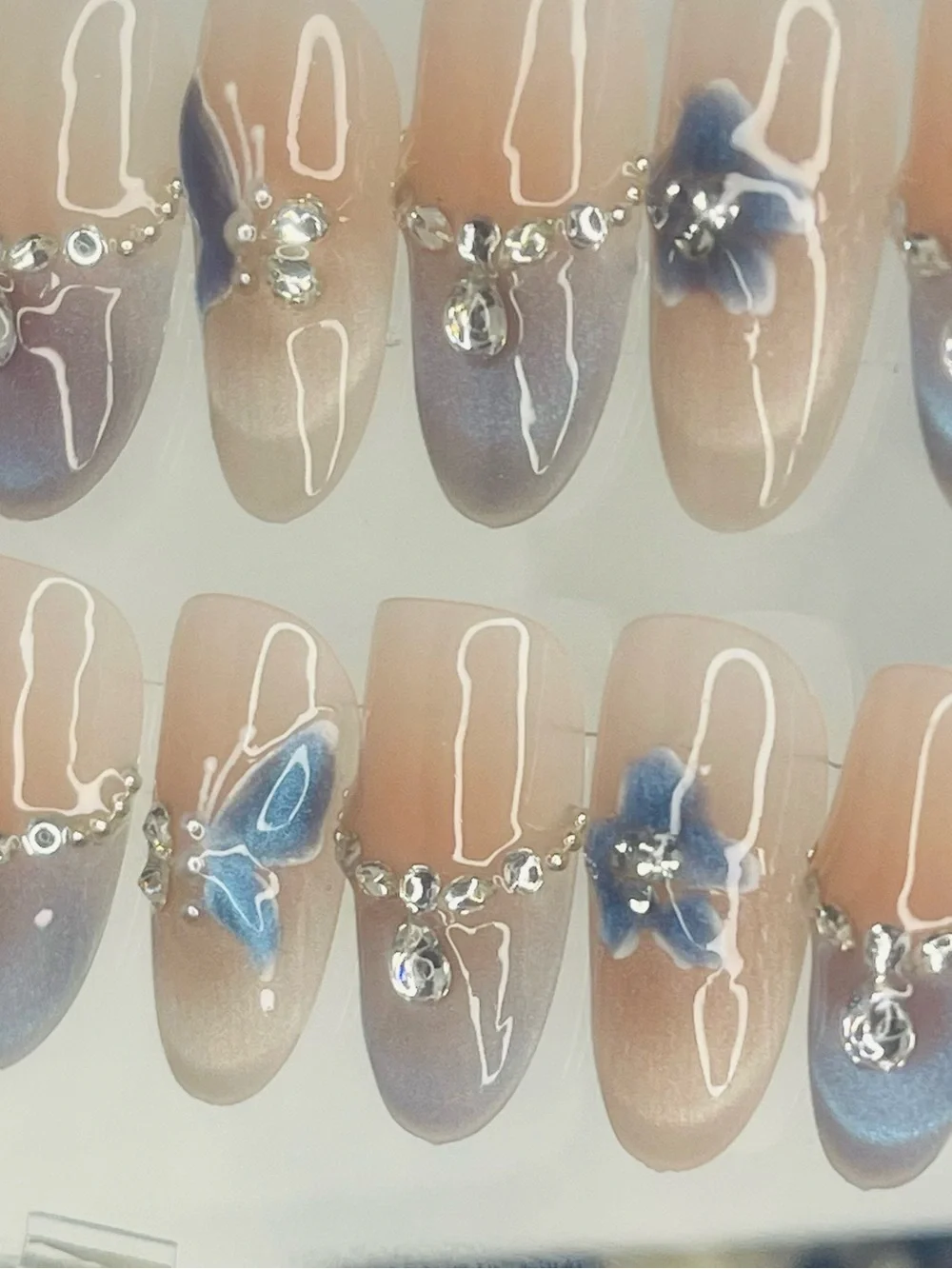 Blue Floral Press-On Nail Set with Rhinestones - Women Makeup